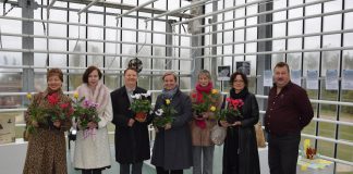 Foto no kreisās puses: Iveta Aigare, Evija Mitkus, Vilnis Borovskis, Māra Veitnere, Natālija Laminska, Antra Ivdra un Nacionālā botāniskā dārza direktors Andrejs Svilāns.