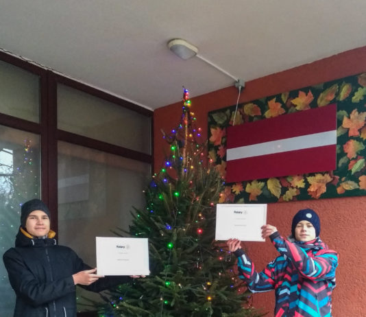 Ervīns Karavackis un Gustavs Dosbergs.